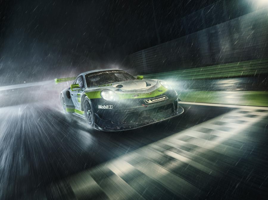  Porsche 911 GT3 R (991) 2018 года  (фото 2 из 11)